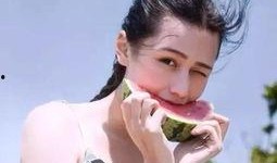 娱乐吃瓜头像女生,揭秘娱乐圈美女吃瓜头像背后的故事